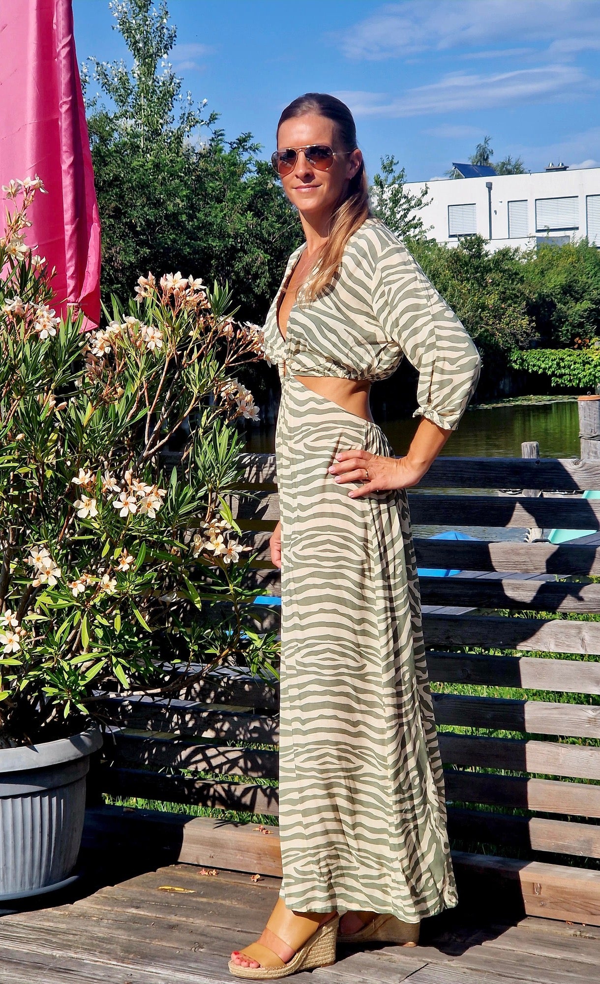 farbe:Khaki |