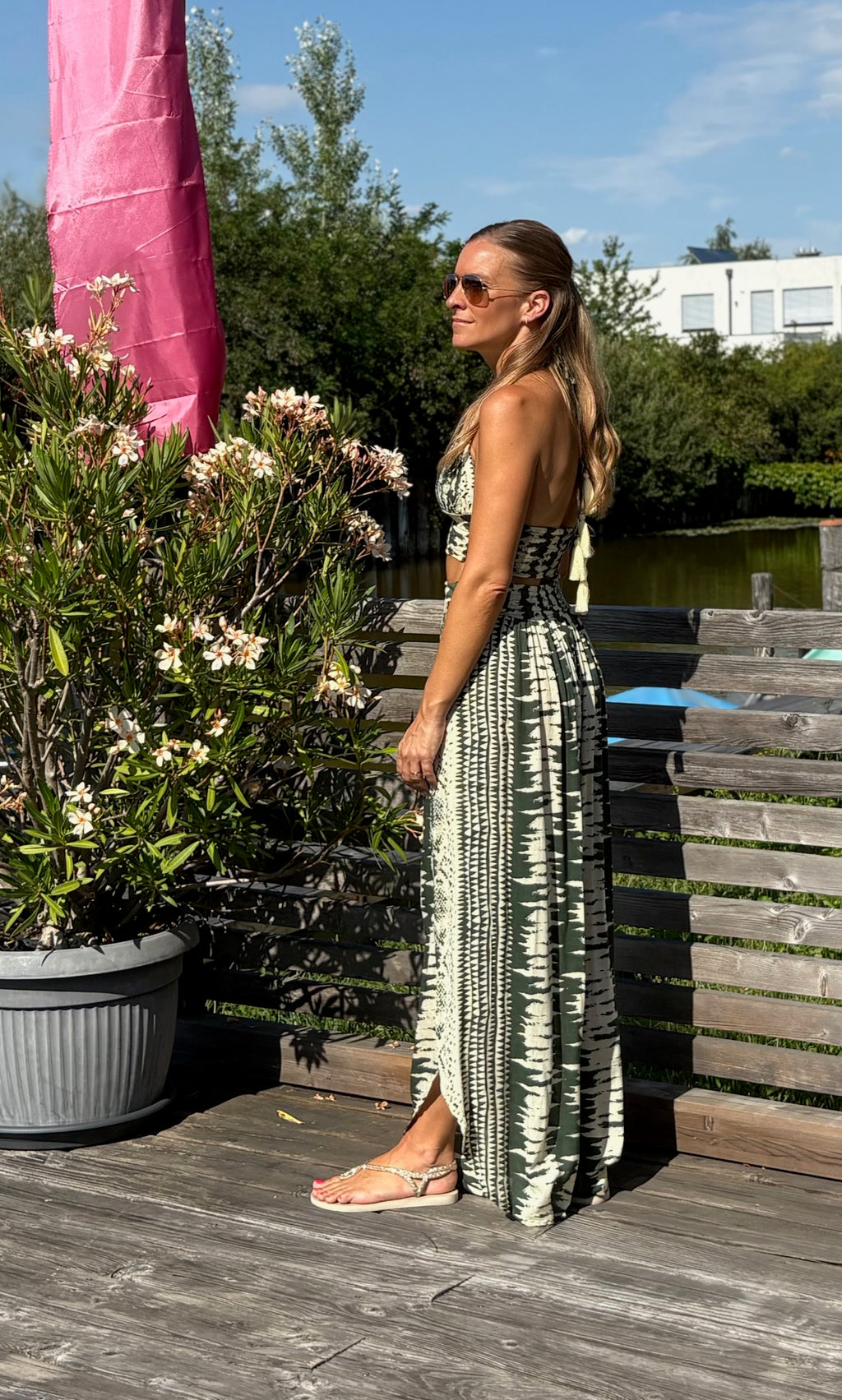 farbe:Khaki |